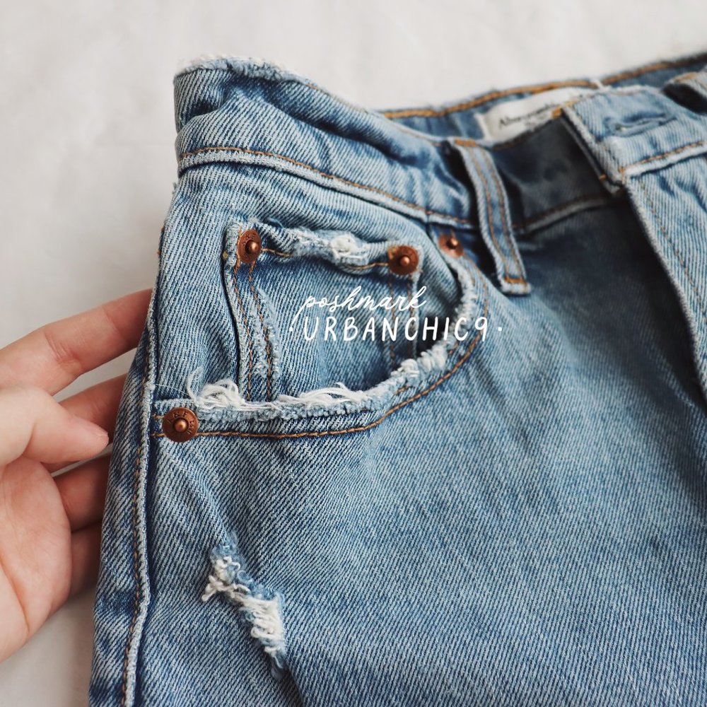 ABERCROMBIE 90s Ultra High Rise Straight Jean 24 - Picture 11 of 15